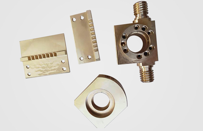 What are the advantages and disadvantages of CNC machining?